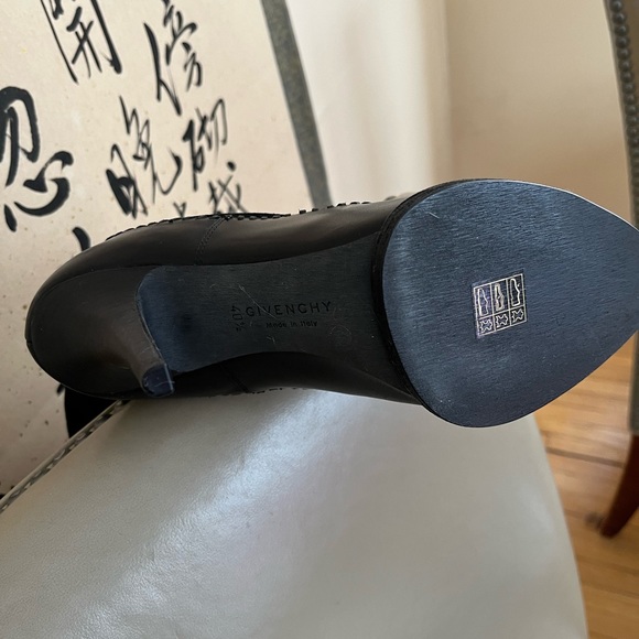 New Gorgeous Givenchy boots, suede/leather - Picture 6 of 6